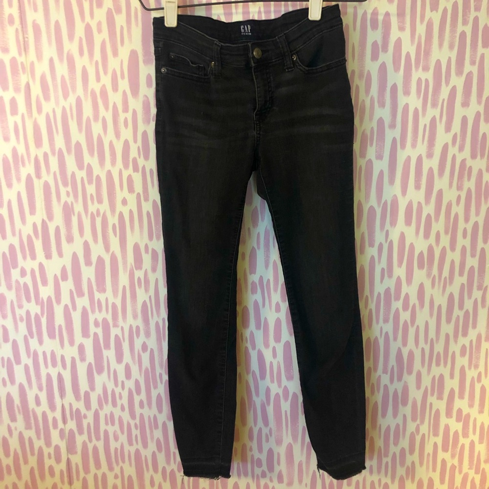 ⚡️MAKE A OFFER⚡️ GAP Black Mid-Rise Ankle Jean 25/26 (2/4)
